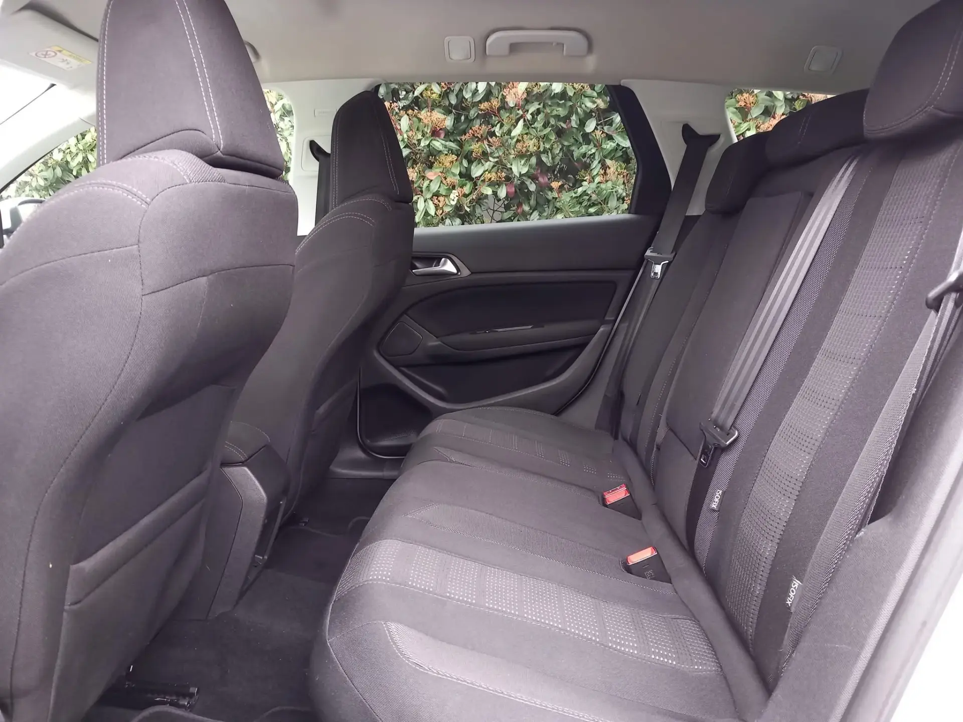 Peugeot 308 SW 2.0 BlueHDi Allure EAT6 11