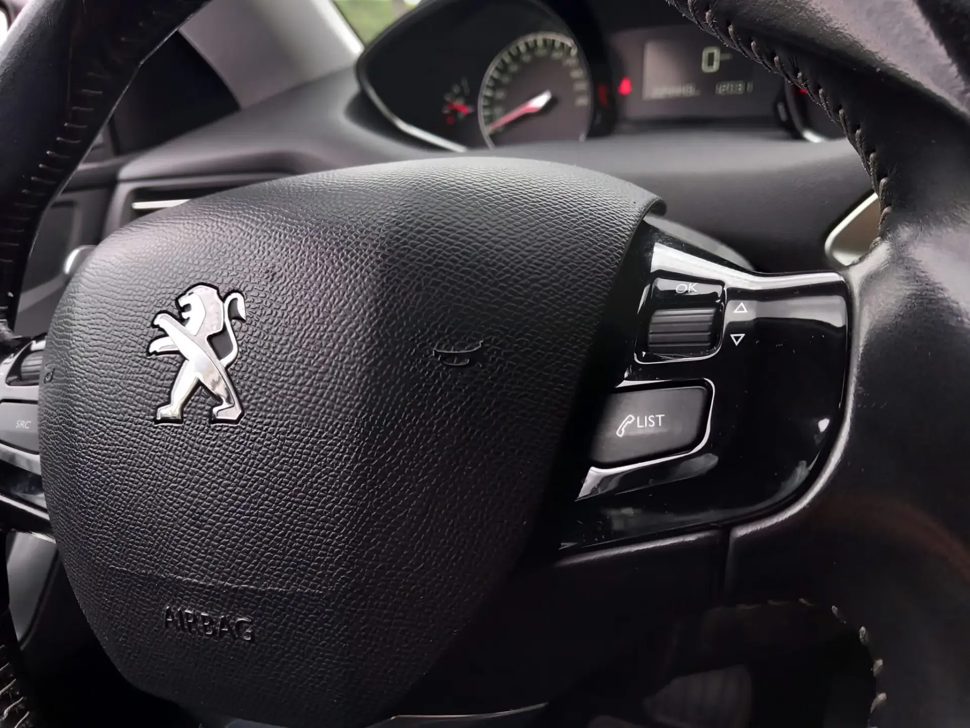 Peugeot 308 SW 2.0 BlueHDi Allure EAT6 18
