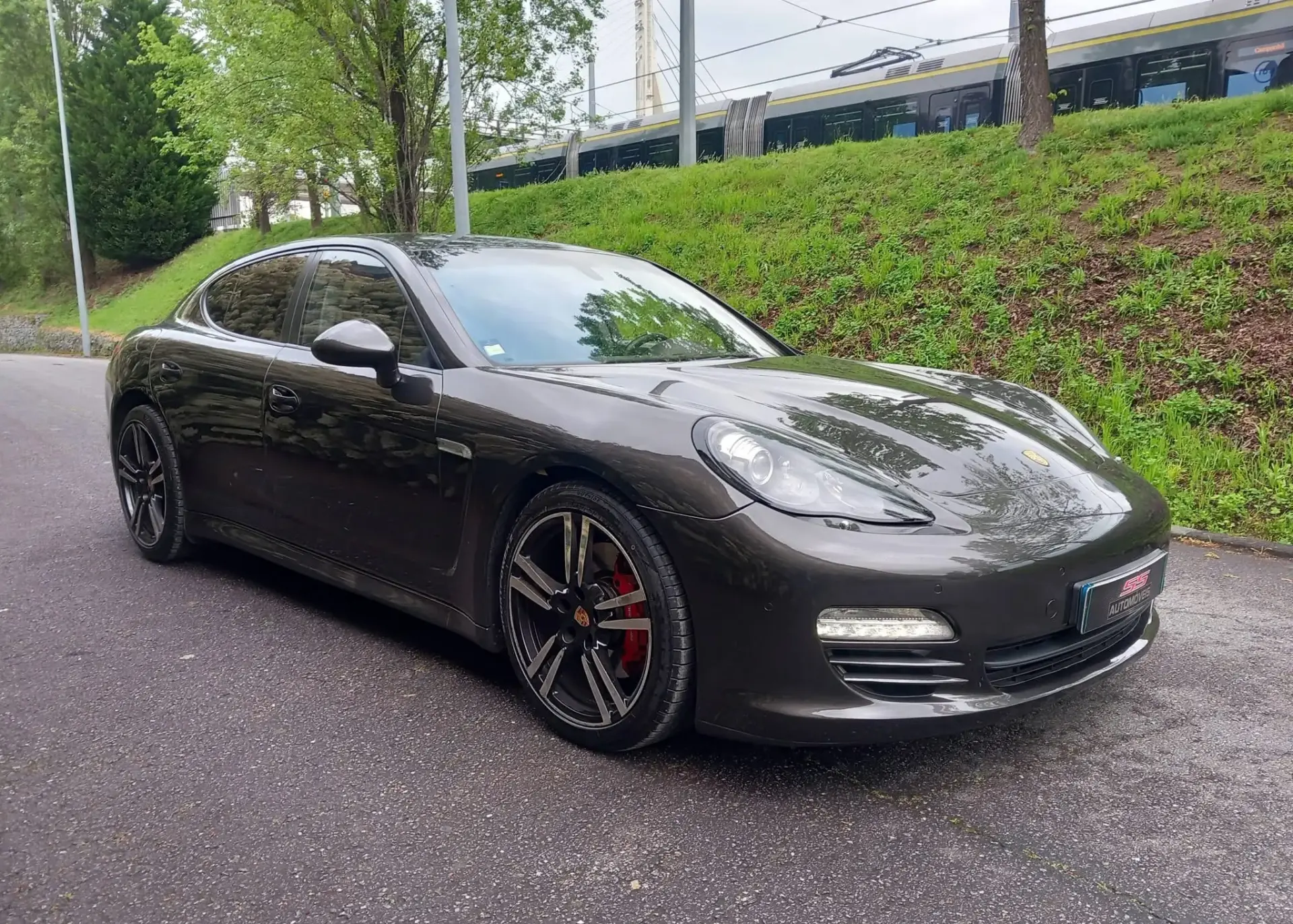 Porsche Panamera Platinum Edition 2