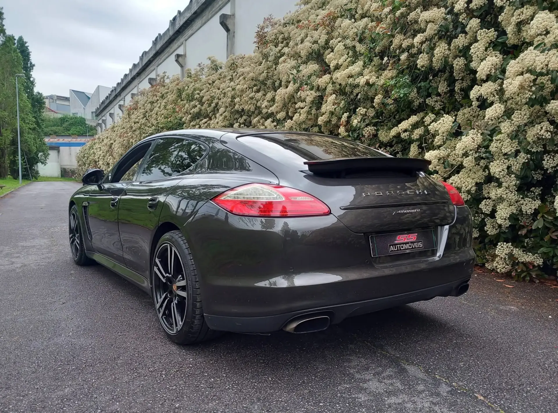 Porsche Panamera Platinum Edition 6