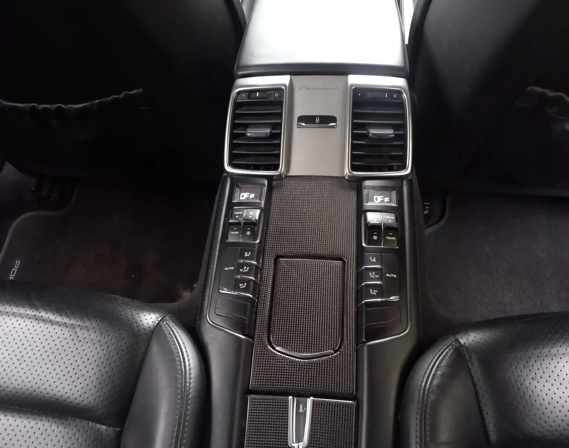 Porsche Panamera Platinum Edition 15