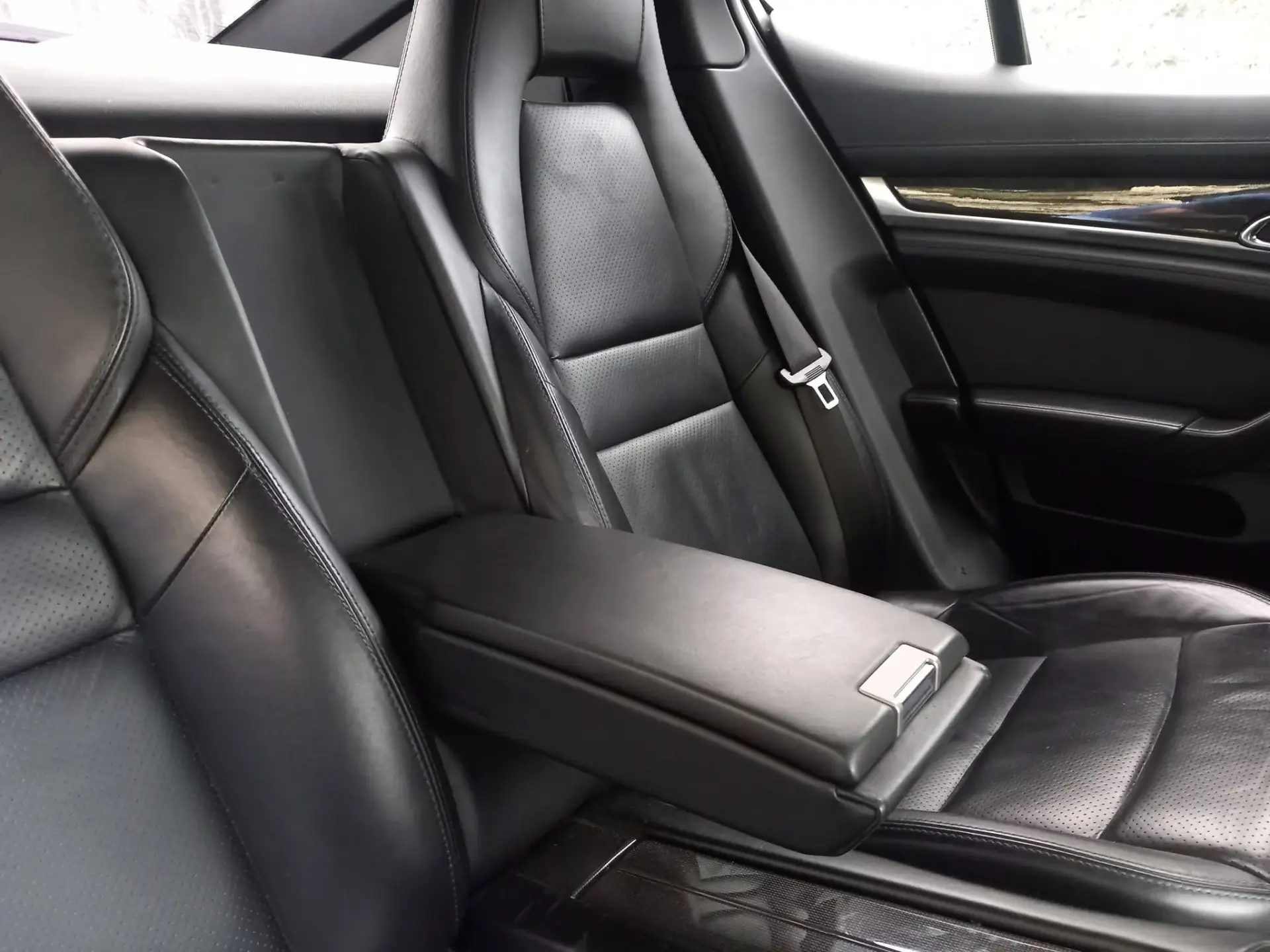 Porsche Panamera Platinum Edition 17