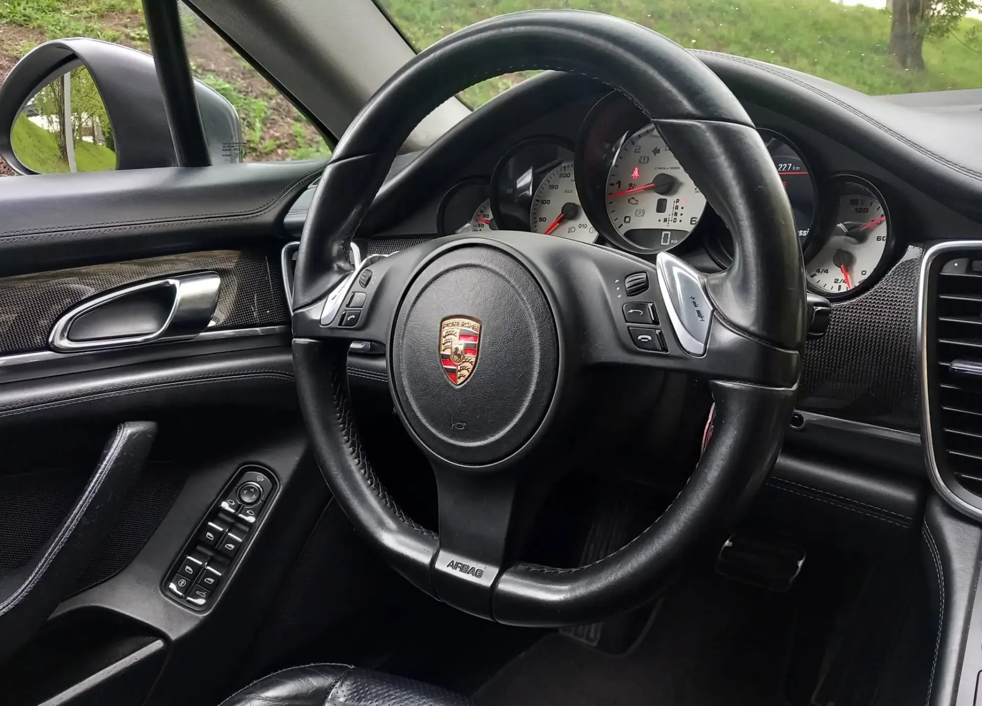 Porsche Panamera Platinum Edition 21