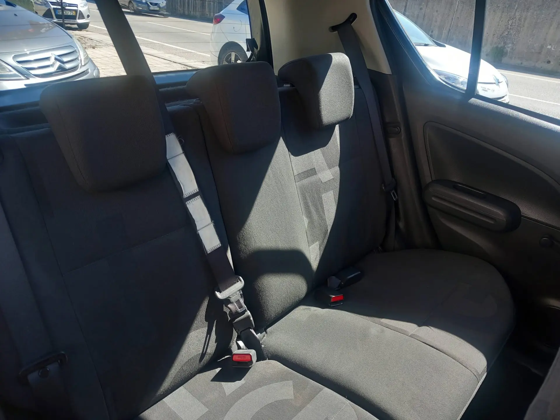Opel Agila 1.0 Enjoy 12