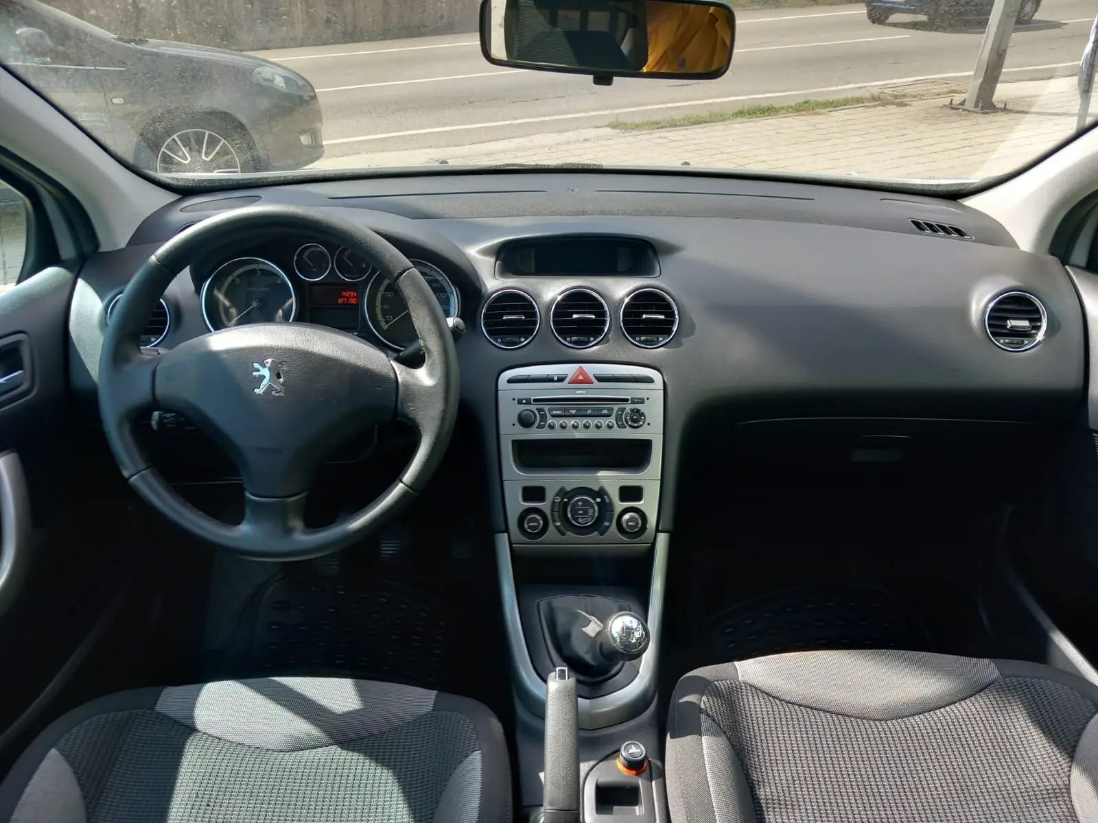 Peugeot 308 1.6 HDi Executive 6