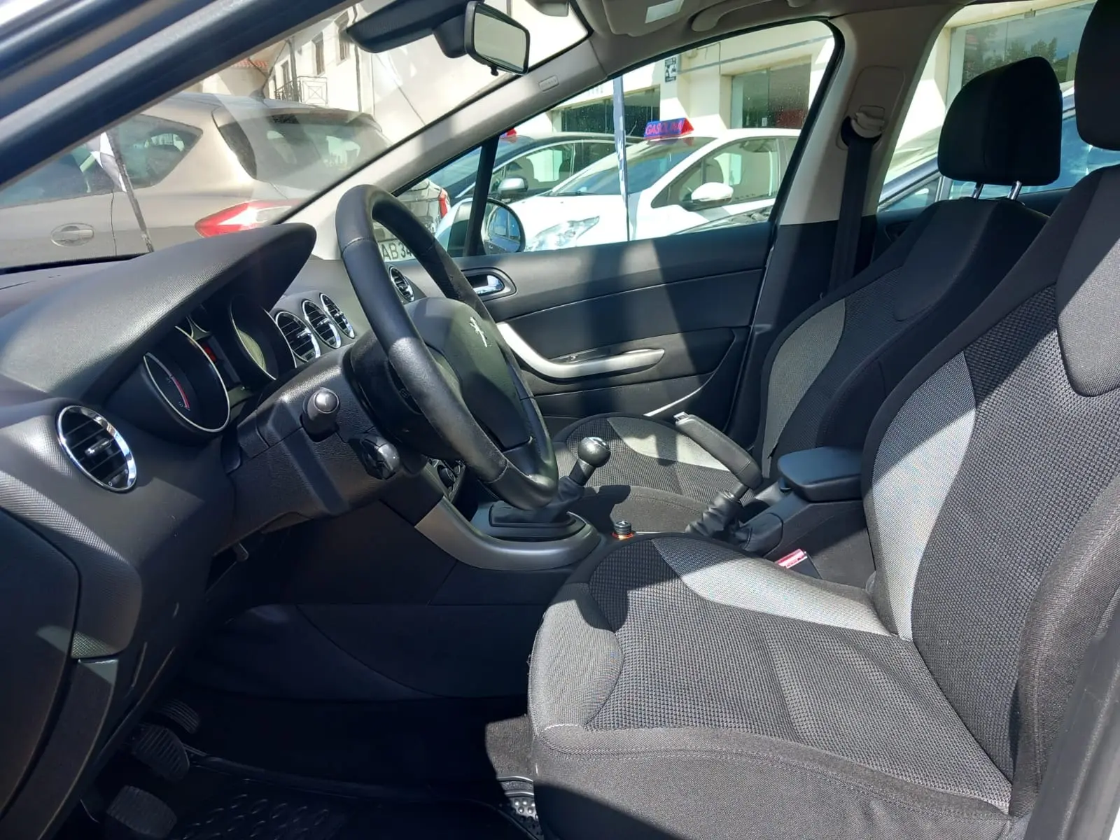 Peugeot 308 1.6 HDi Executive 8