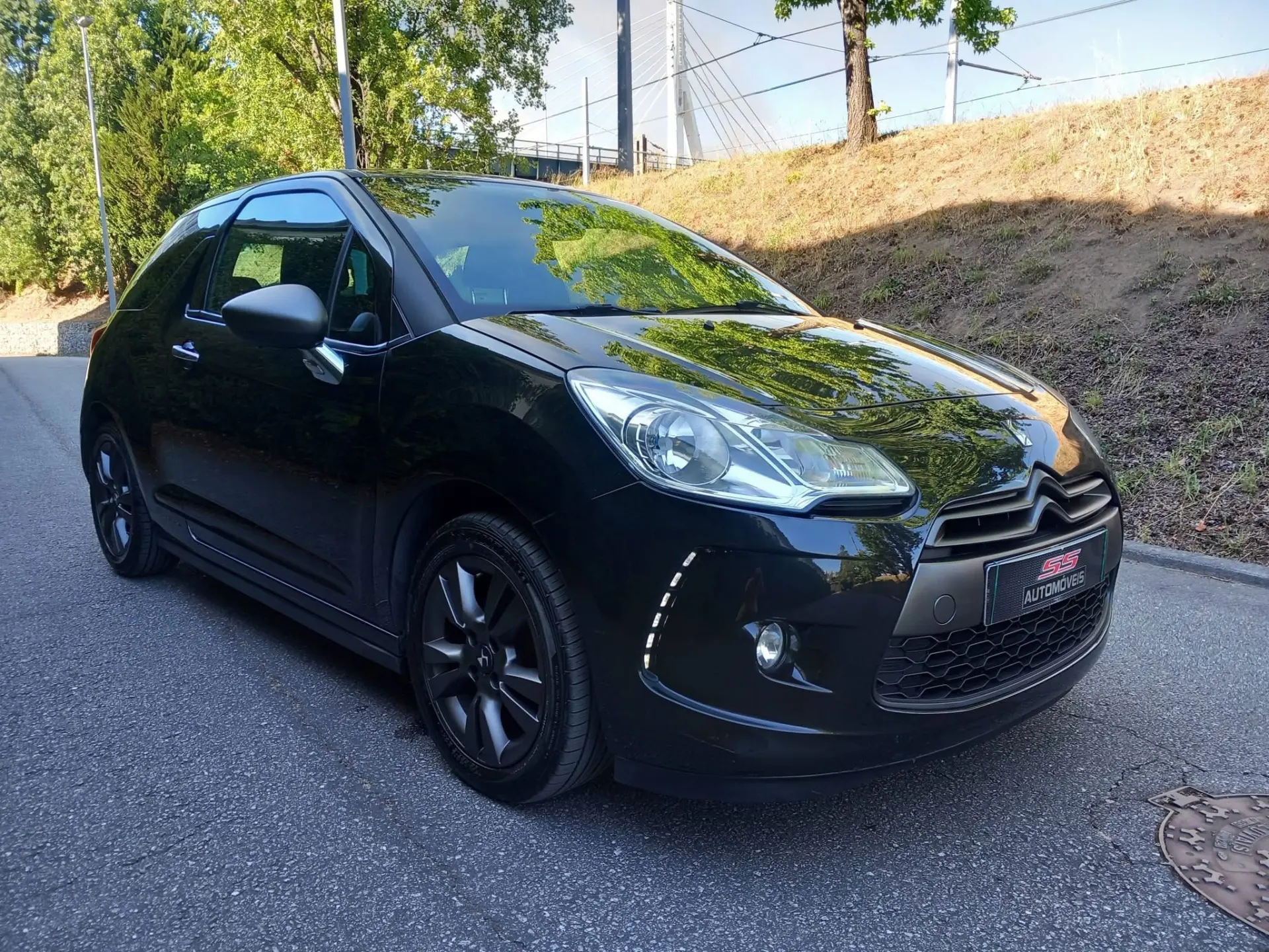 Citroen DS3 1.6 HDi Airdream So Chic 2