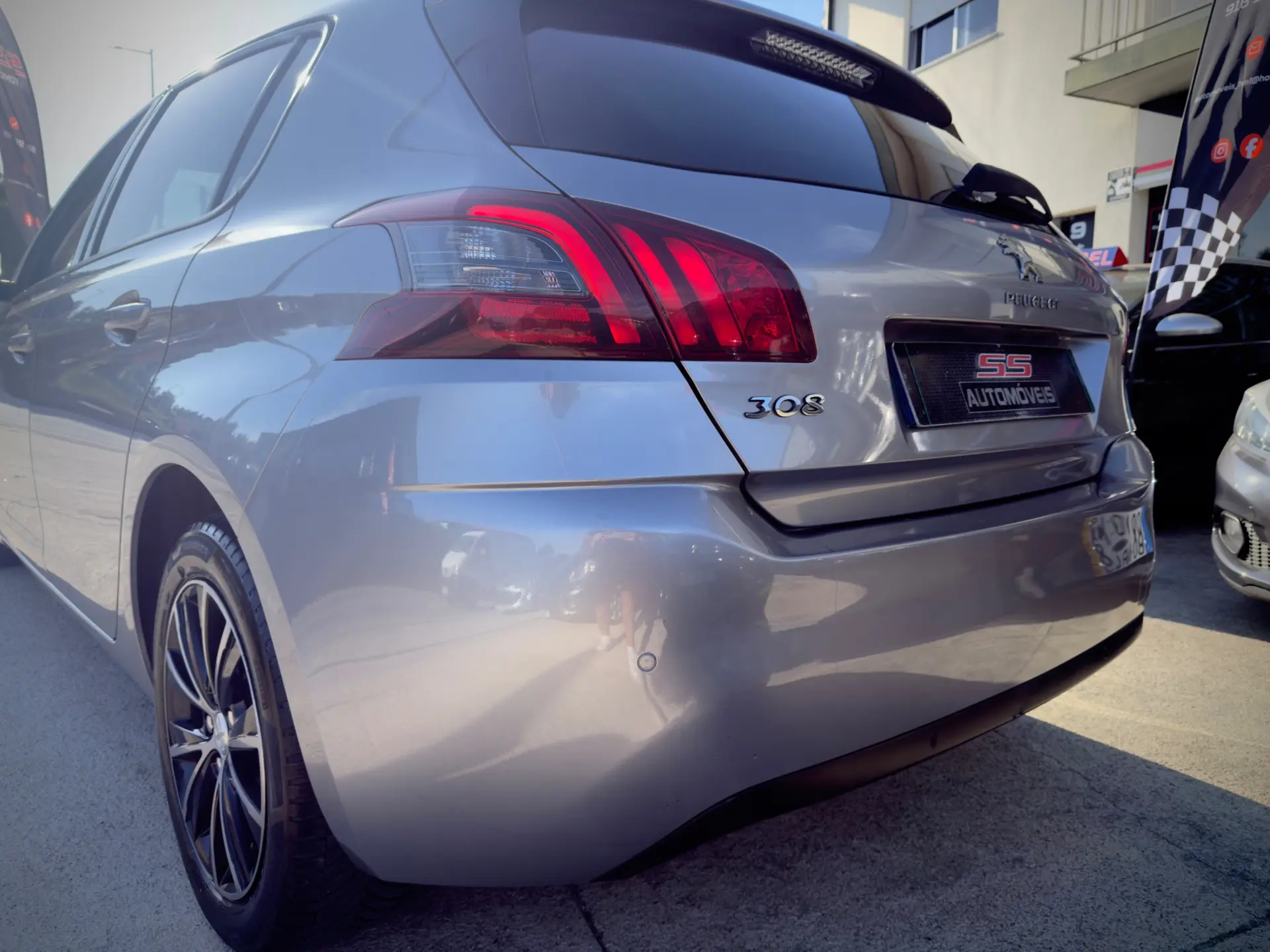 Peugeot 308 1.2 PureTech Allure EAT8 10