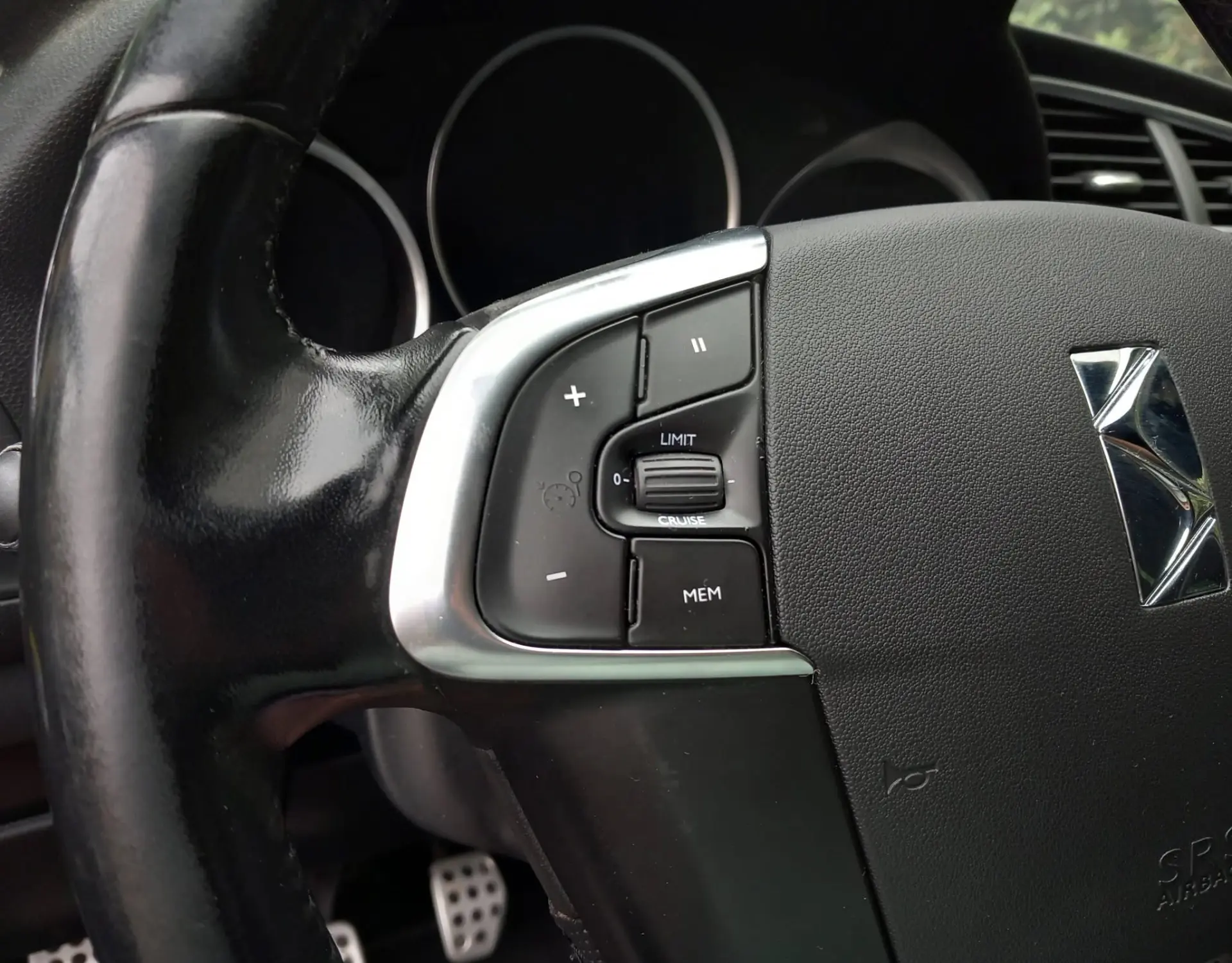 DS DS4 1.6 THP Sport Chic 22
