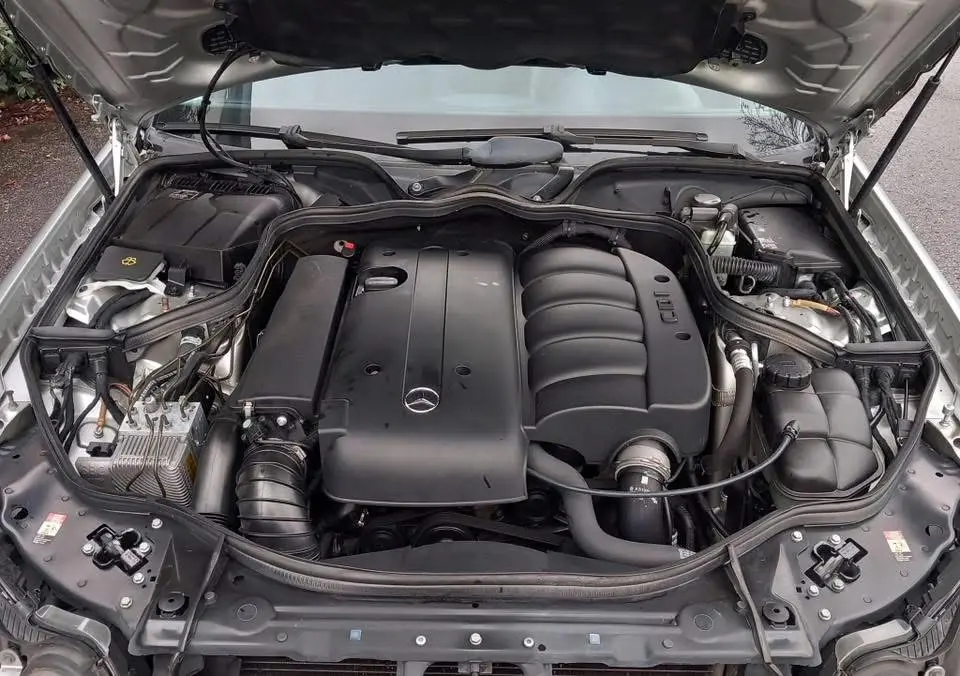 Mercedes-Benz E 220 CDi Avantgarde Aut. 30
