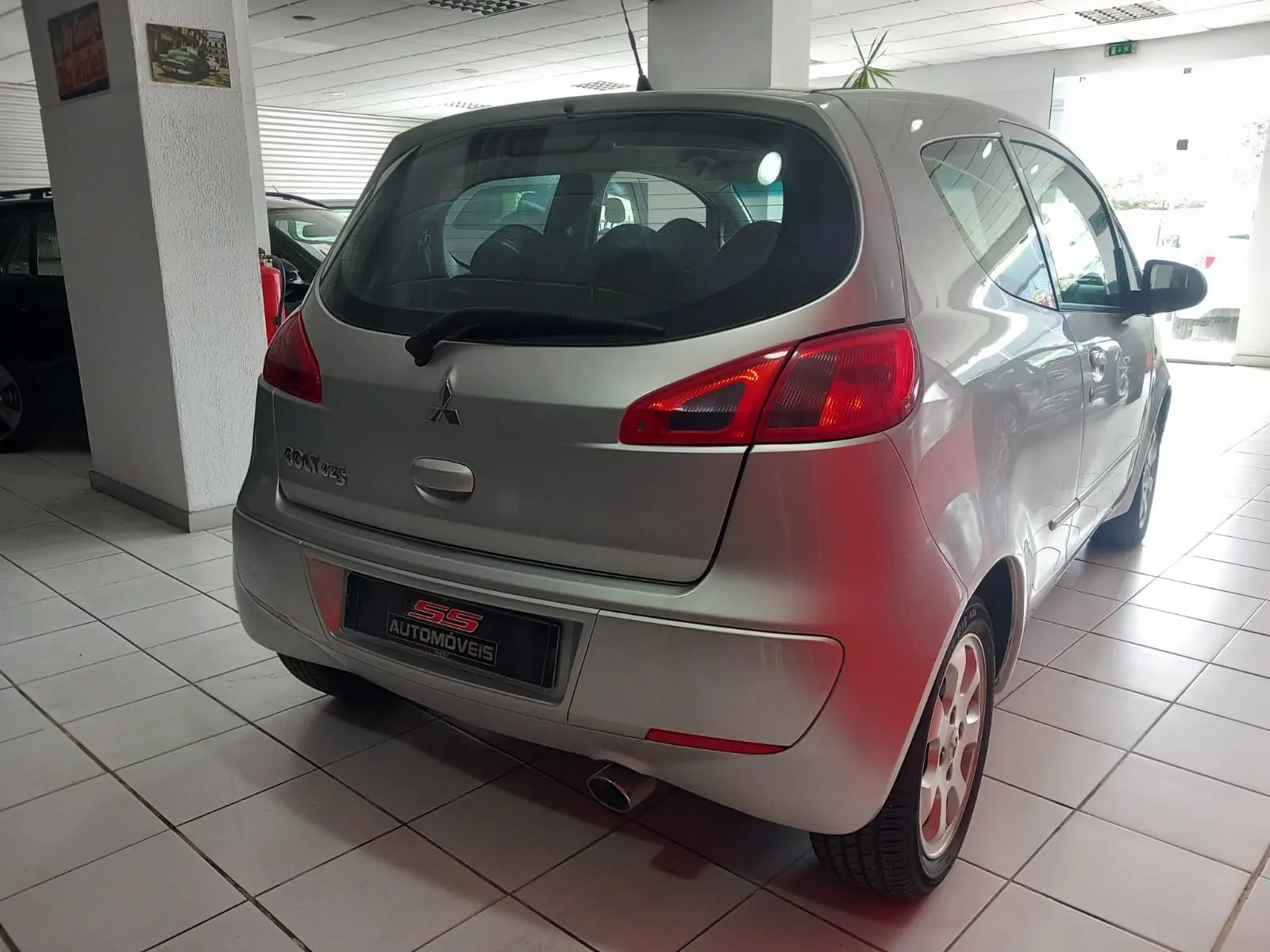 Mitsubishi Colt 1.1 Base 8