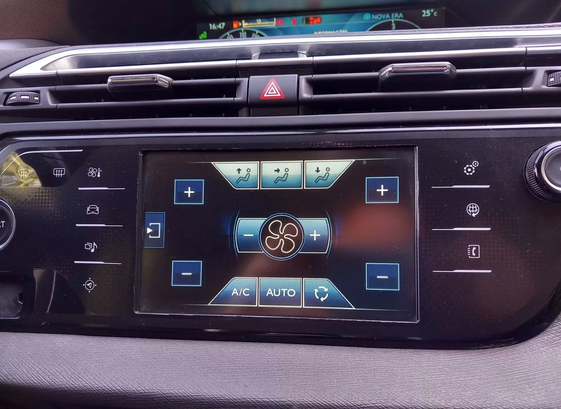 Citroen C4 Grand Picasso 1.6 e-HDi Exclusive ETG6 21