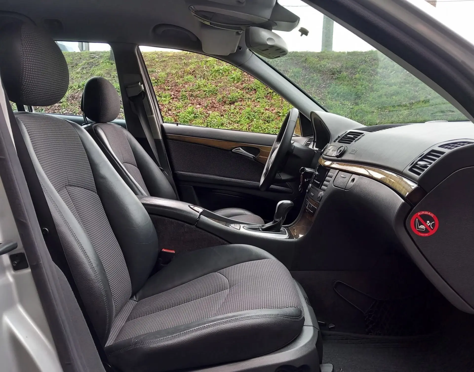Mercedes-Benz E 220 CDi Avantgarde Aut. 9