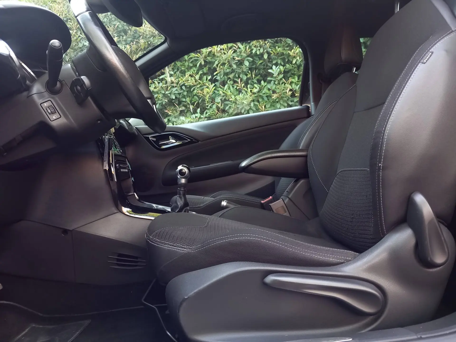 Citroen DS3 1.6 HDi Airdream So Chic 11