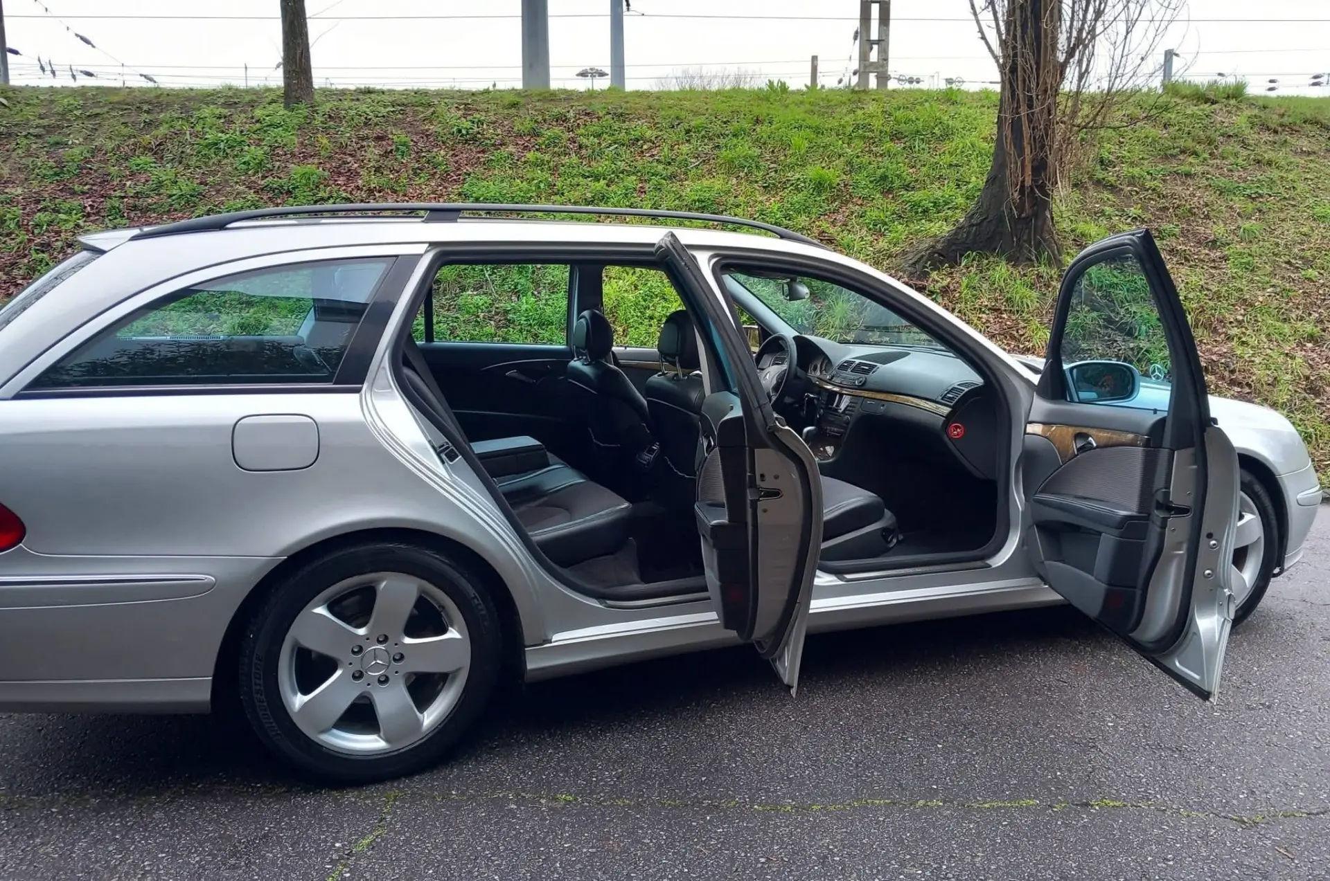 Mercedes-Benz E 220 CDi Avantgarde Aut. 31