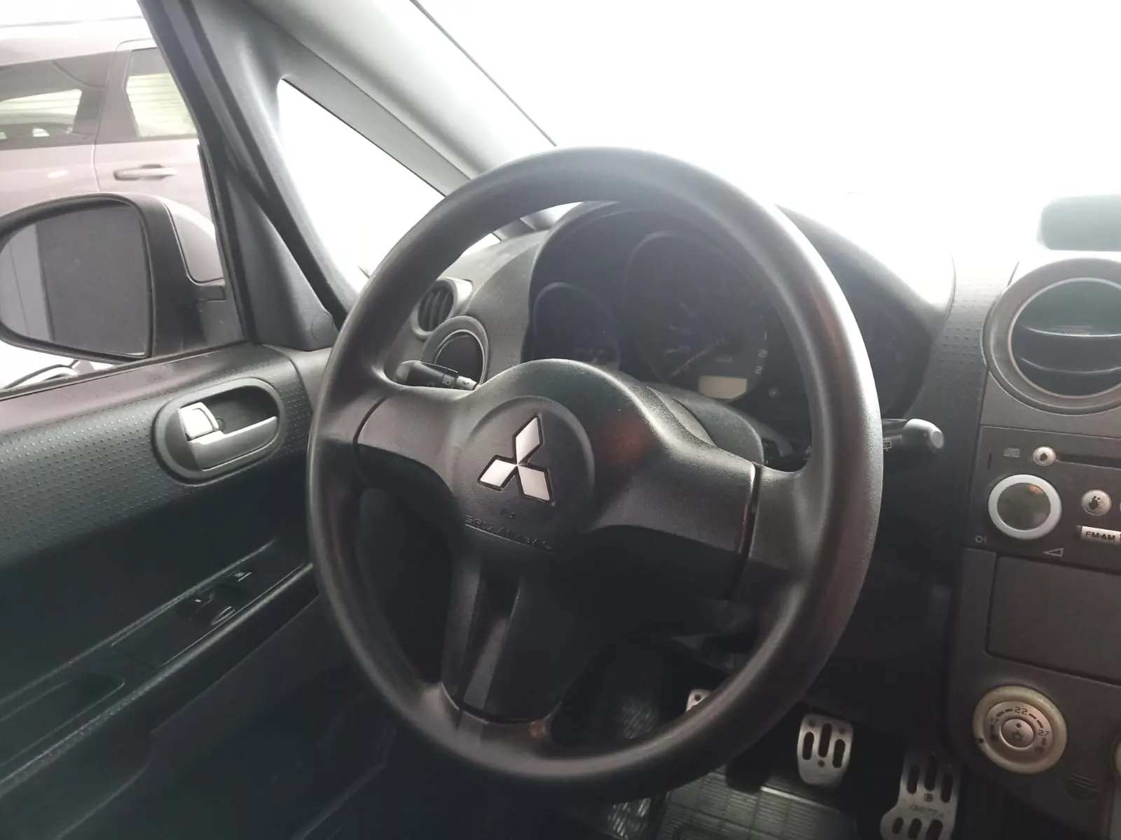 Mitsubishi Colt 1.1 Base 17
