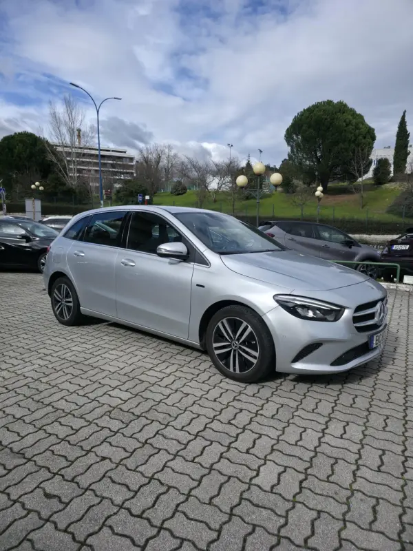 Mercedes-Benz B 250 2