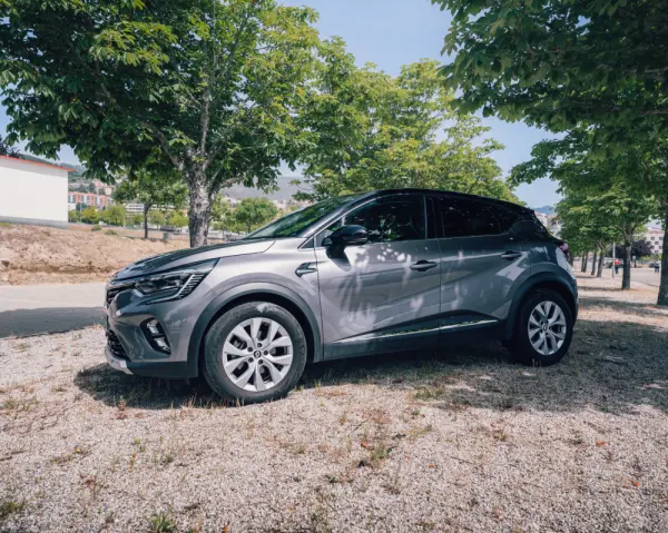 Renault Captur E-TECH HYBRID 3