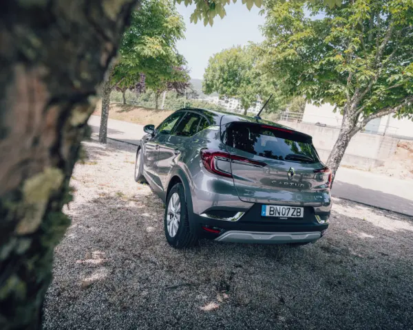 Renault Captur E-TECH HYBRID 9