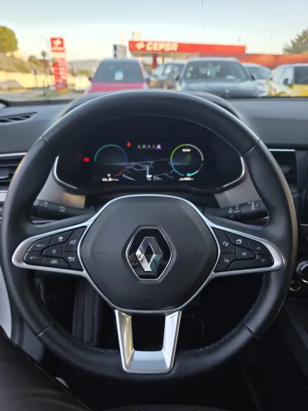 Renault Arkana E-TECH 5