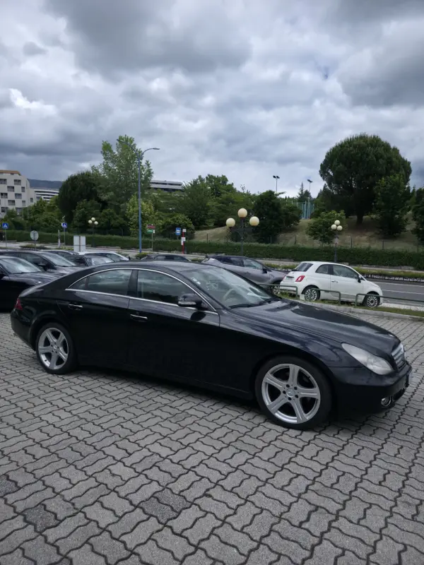 Mercedes-Benz CLS 320 2