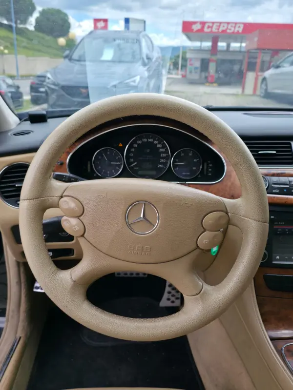 Mercedes-Benz CLS 320 5