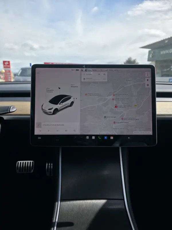 Tesla Model 3 Long Range 4