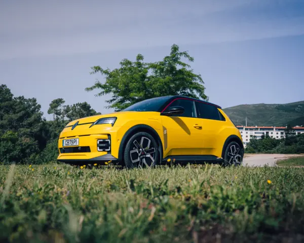 Renault 5 E-Tech 9