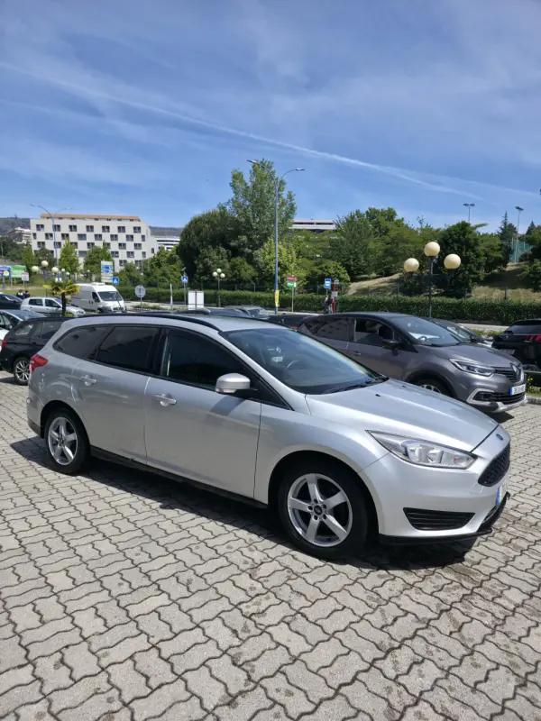 Ford Focus SW Outro 2