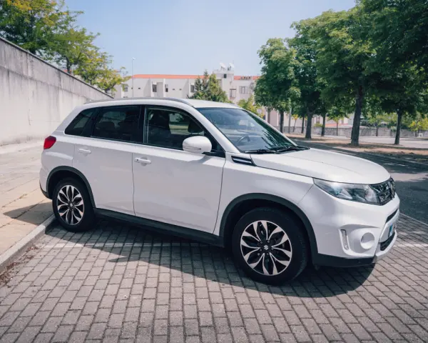 Suzuki Vitara LY 6