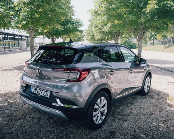 Renault Captur E-TECH HYBRID 8