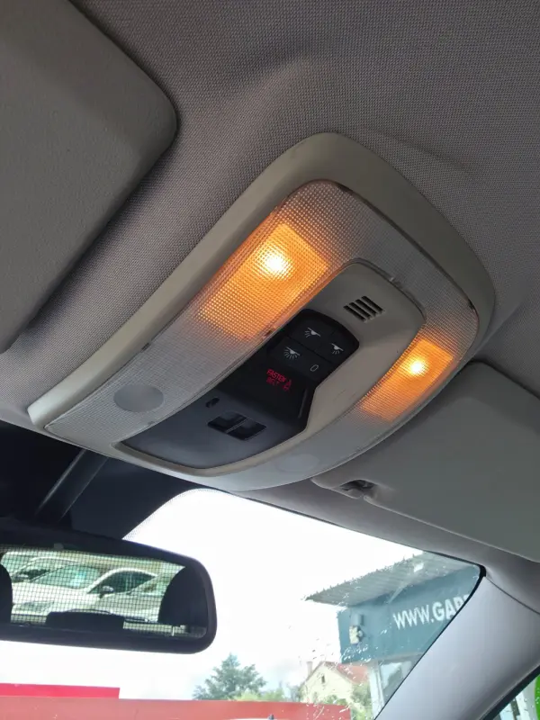 Volvo V50 11