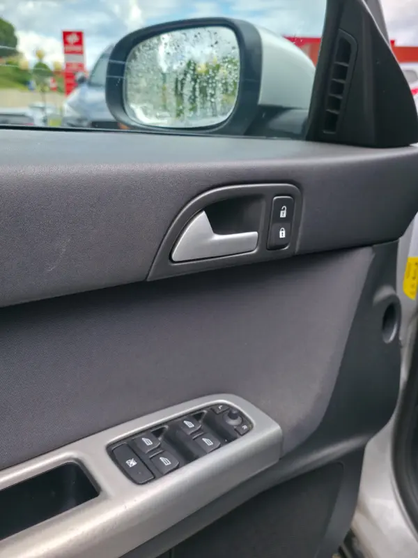 Volvo V50 10