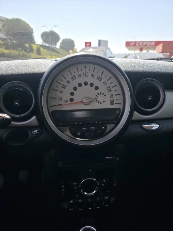 MINI Coupé COOPER D 8