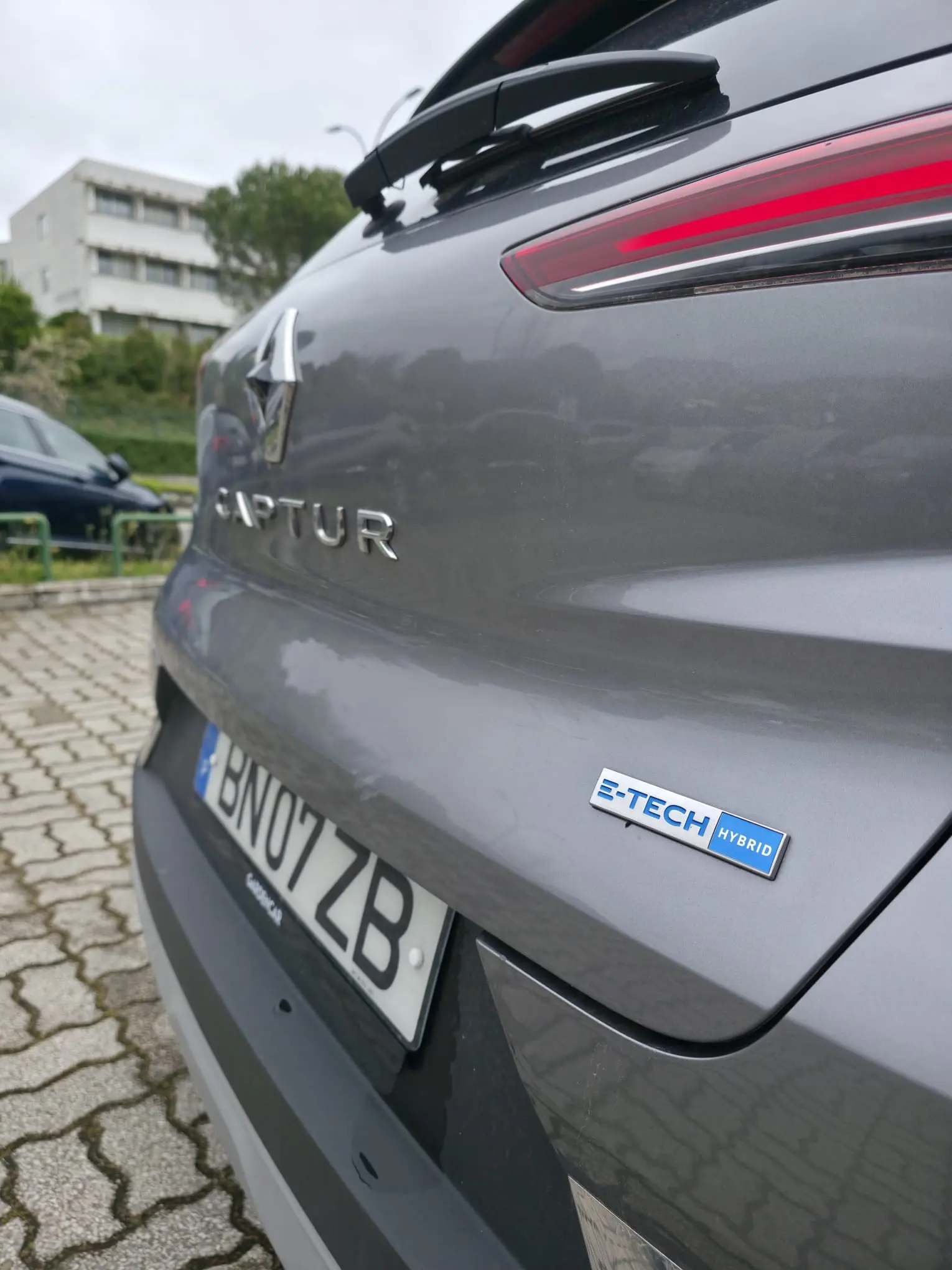 Renault Captur E-TECH HYBRID 13