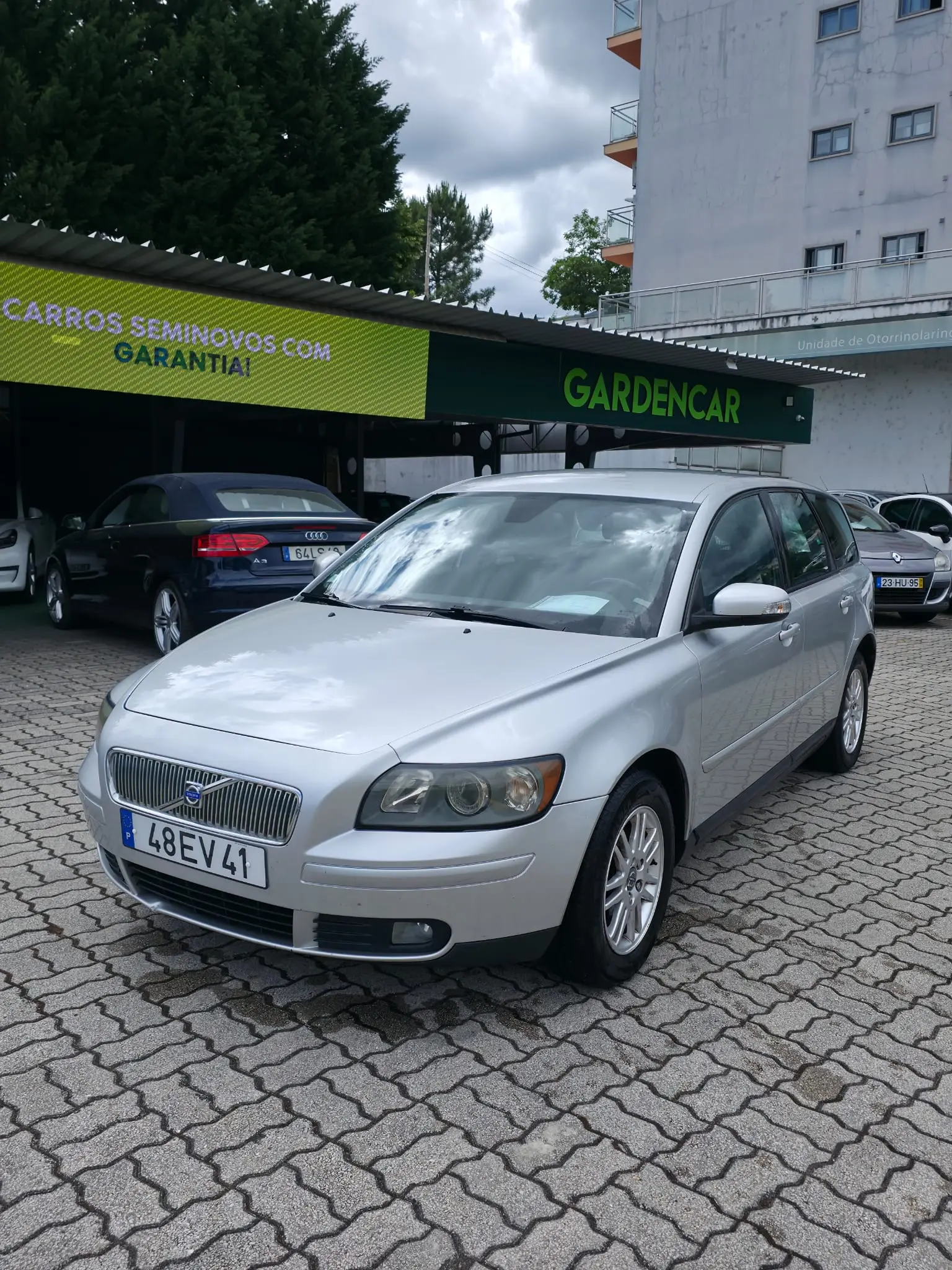 Volvo V50 3