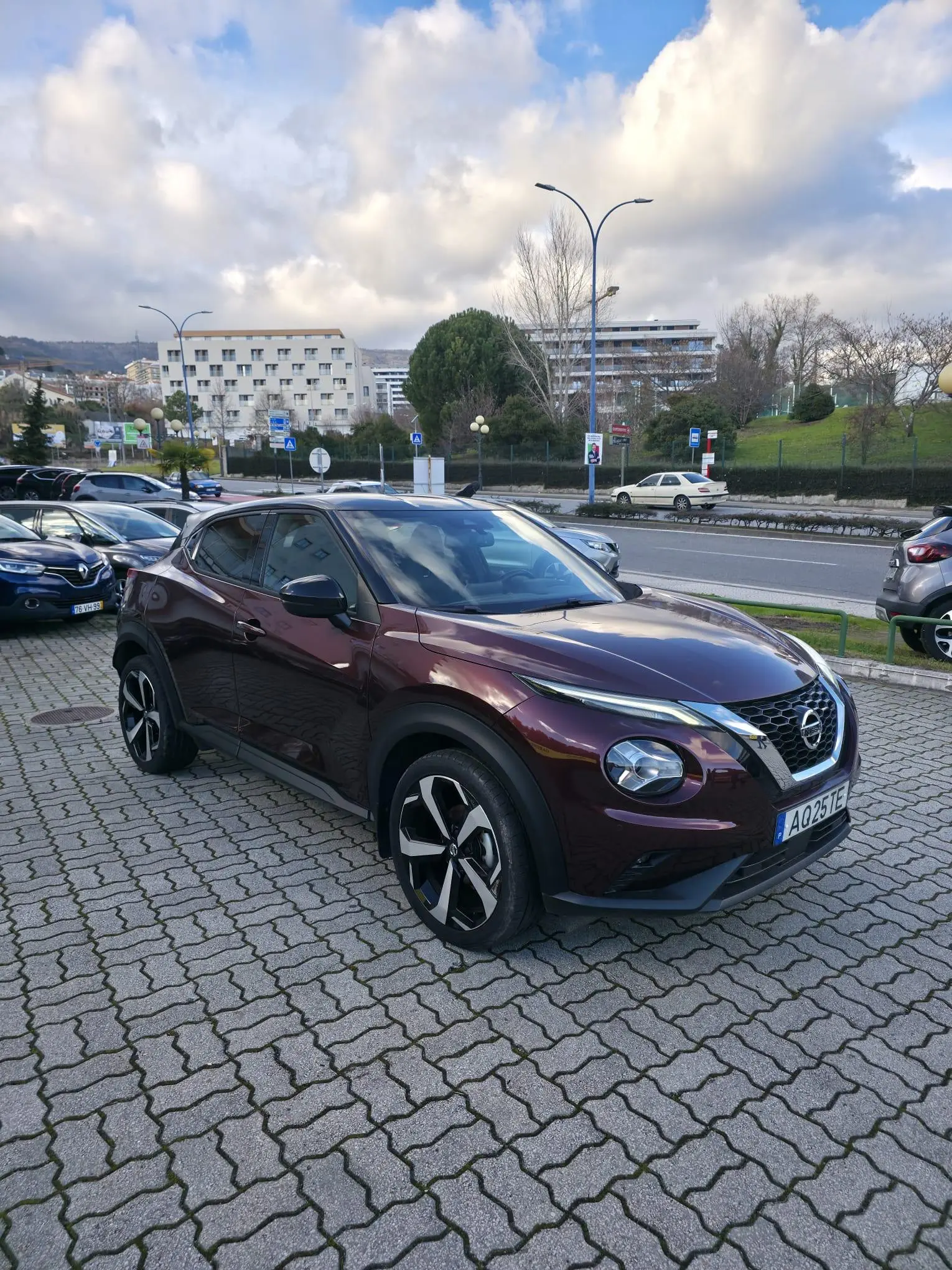 Nissan Juke 1.0 DIG-T Tekna 2