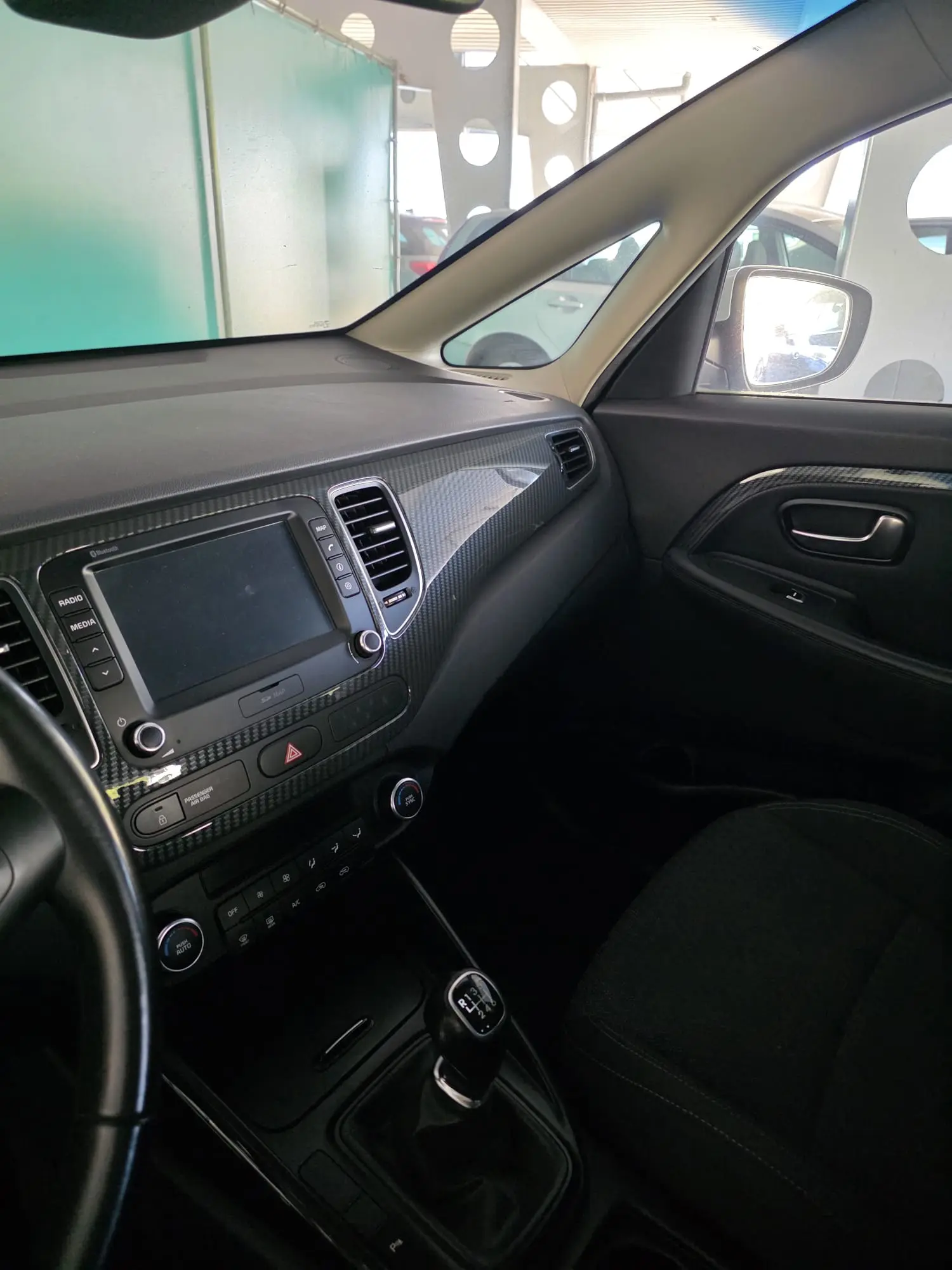 Kia Carens 1.7 CRDi ISG EX 4