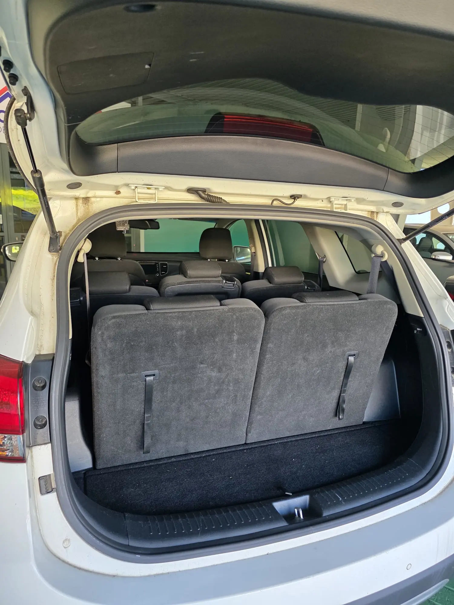 Kia Carens 1.7 CRDi ISG EX 10
