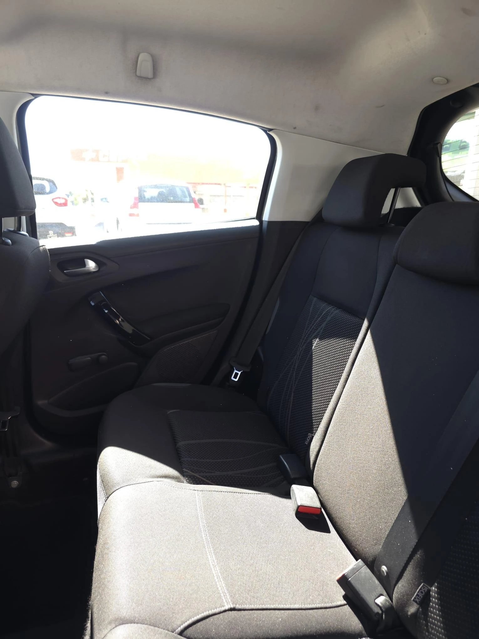 Peugeot 208 C 10