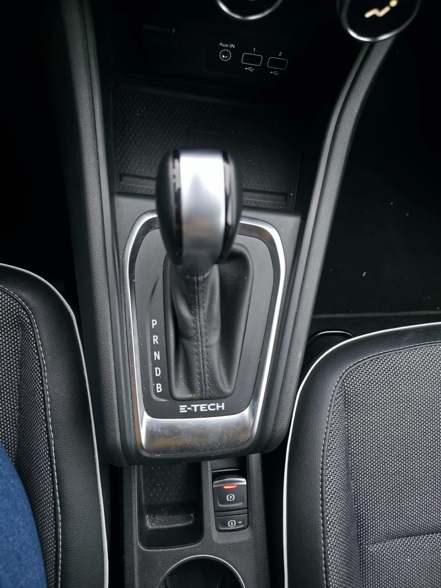 Renault Captur E-TECH HYBRID 8