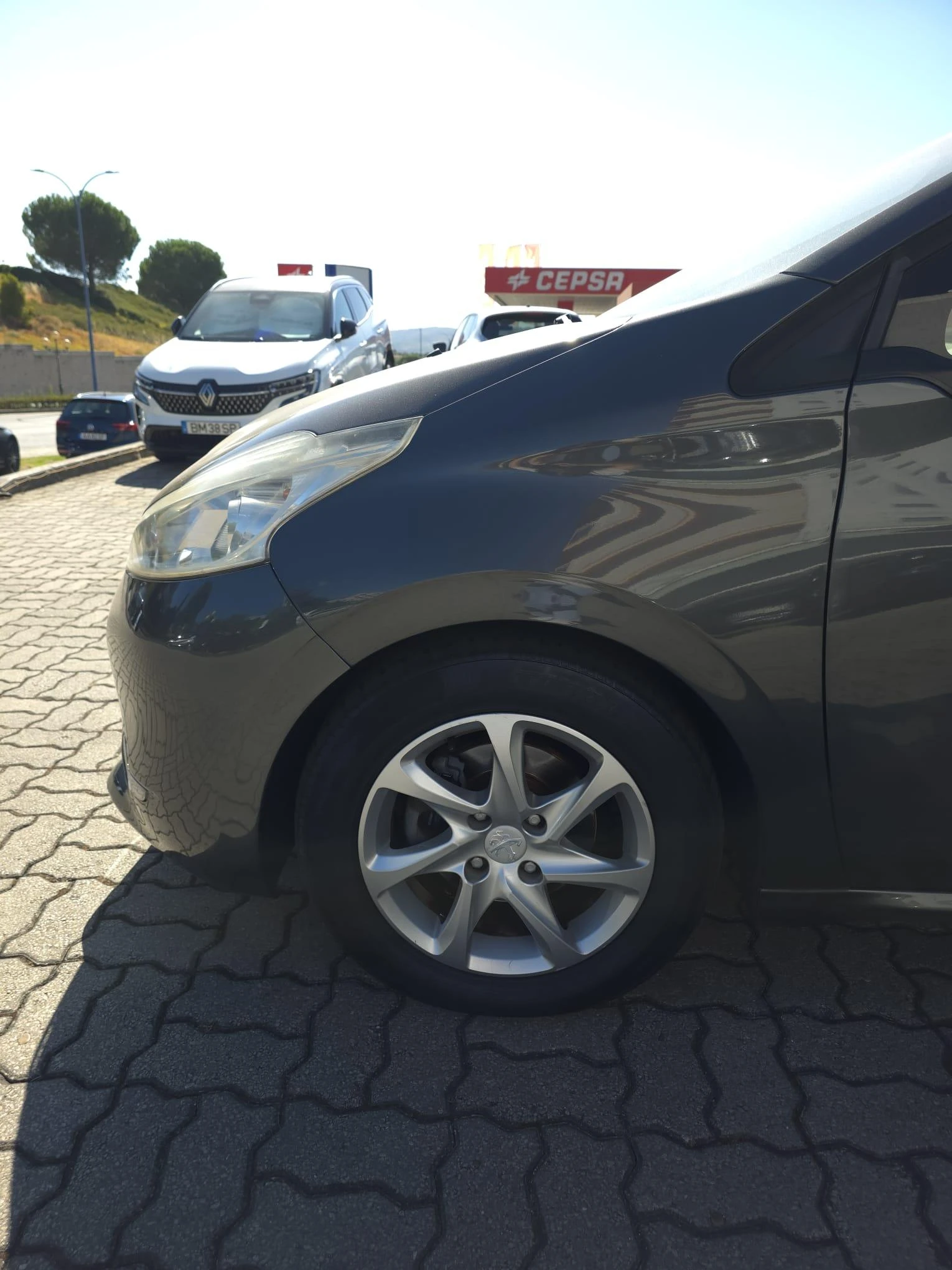 Peugeot 208 C 3