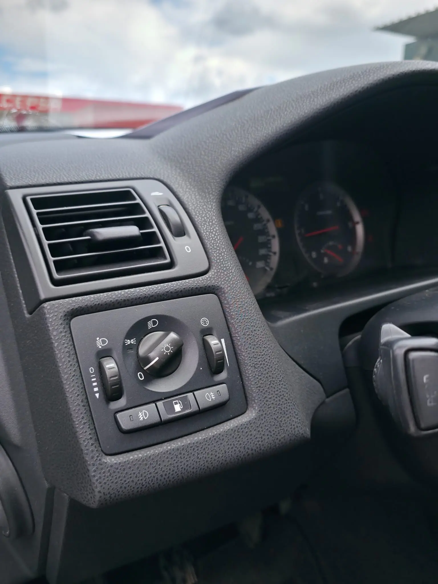 Volvo V50 9