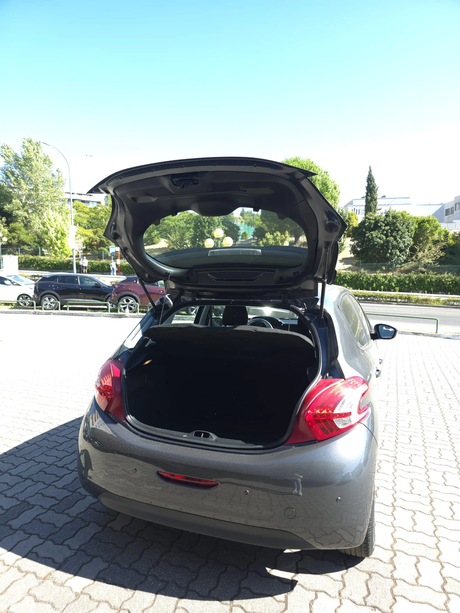 Peugeot 208 C 11