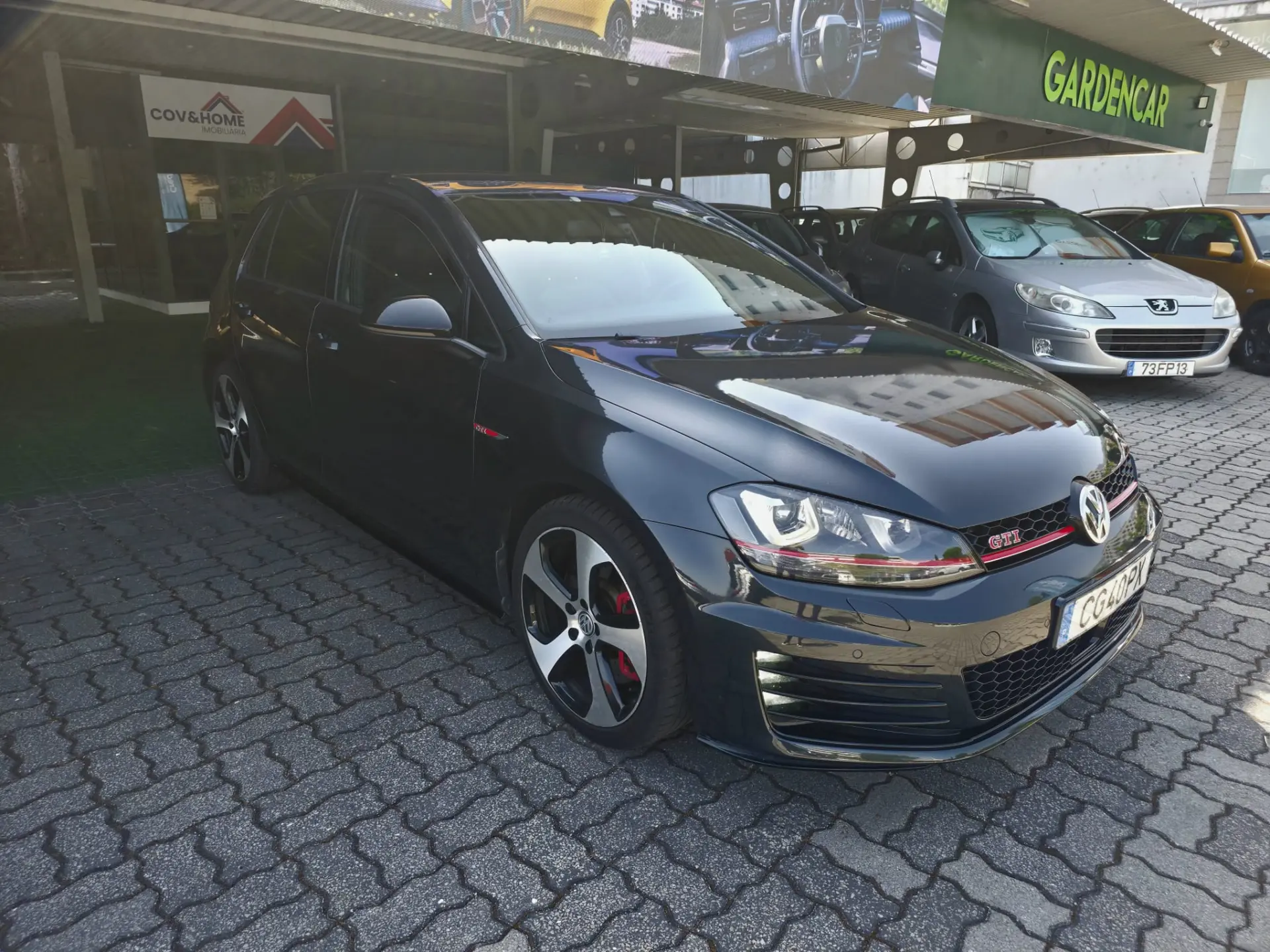 Volkswagen Golf VII GTI PERFORMANCE 2
