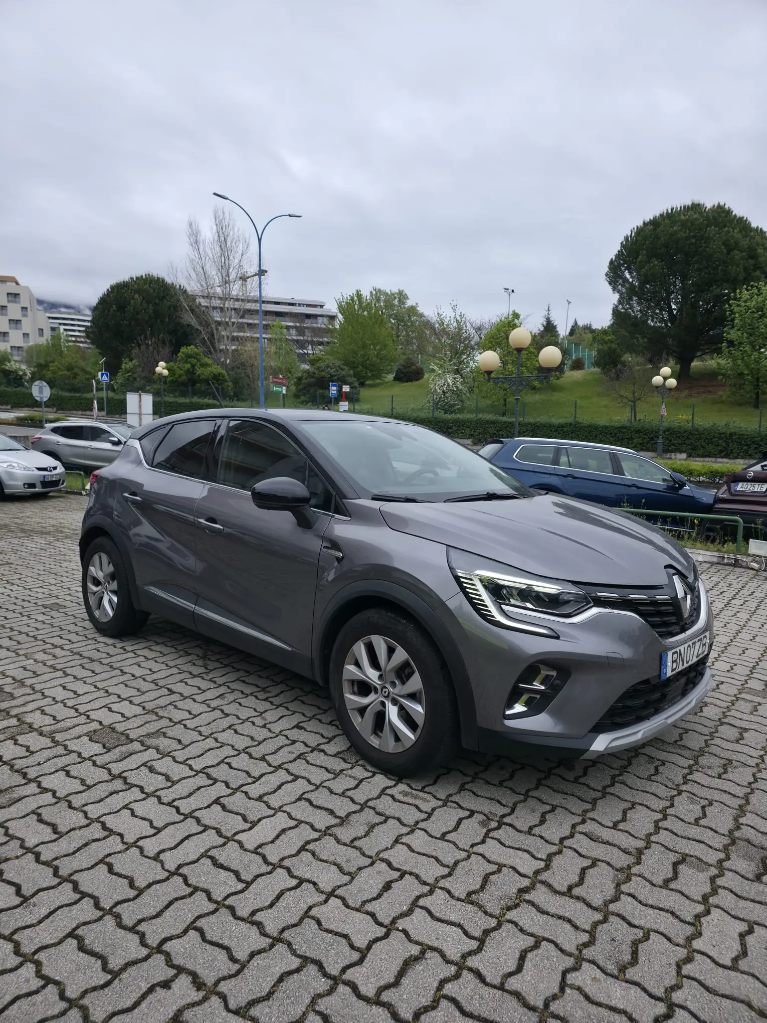 Renault Captur E-TECH HYBRID 2