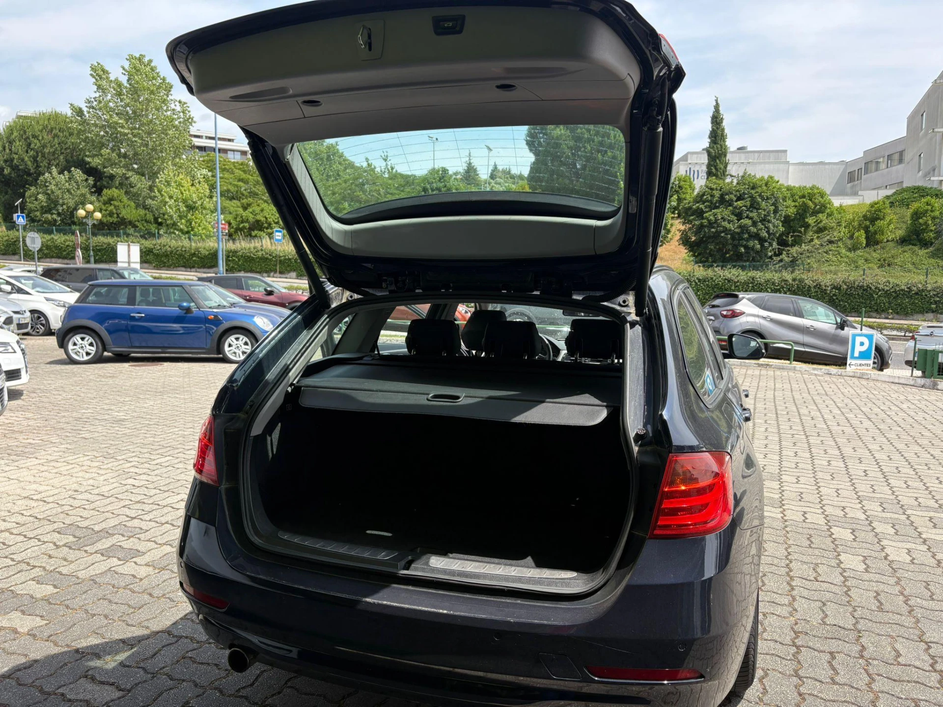 BMW 320 d Touring Aut. Sport Line 6