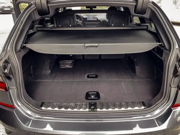BMW 318 d Pack Desportivo M Auto 8