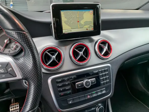 Mercedes-Benz CLA 200 CDi AMG Line 12