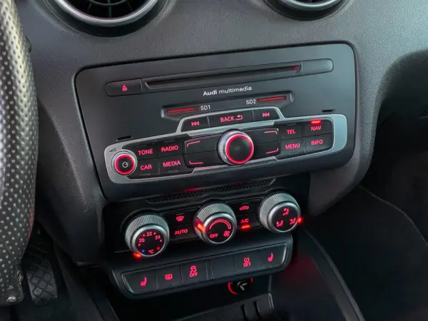 Audi A1 1.6 TDI S-line 12